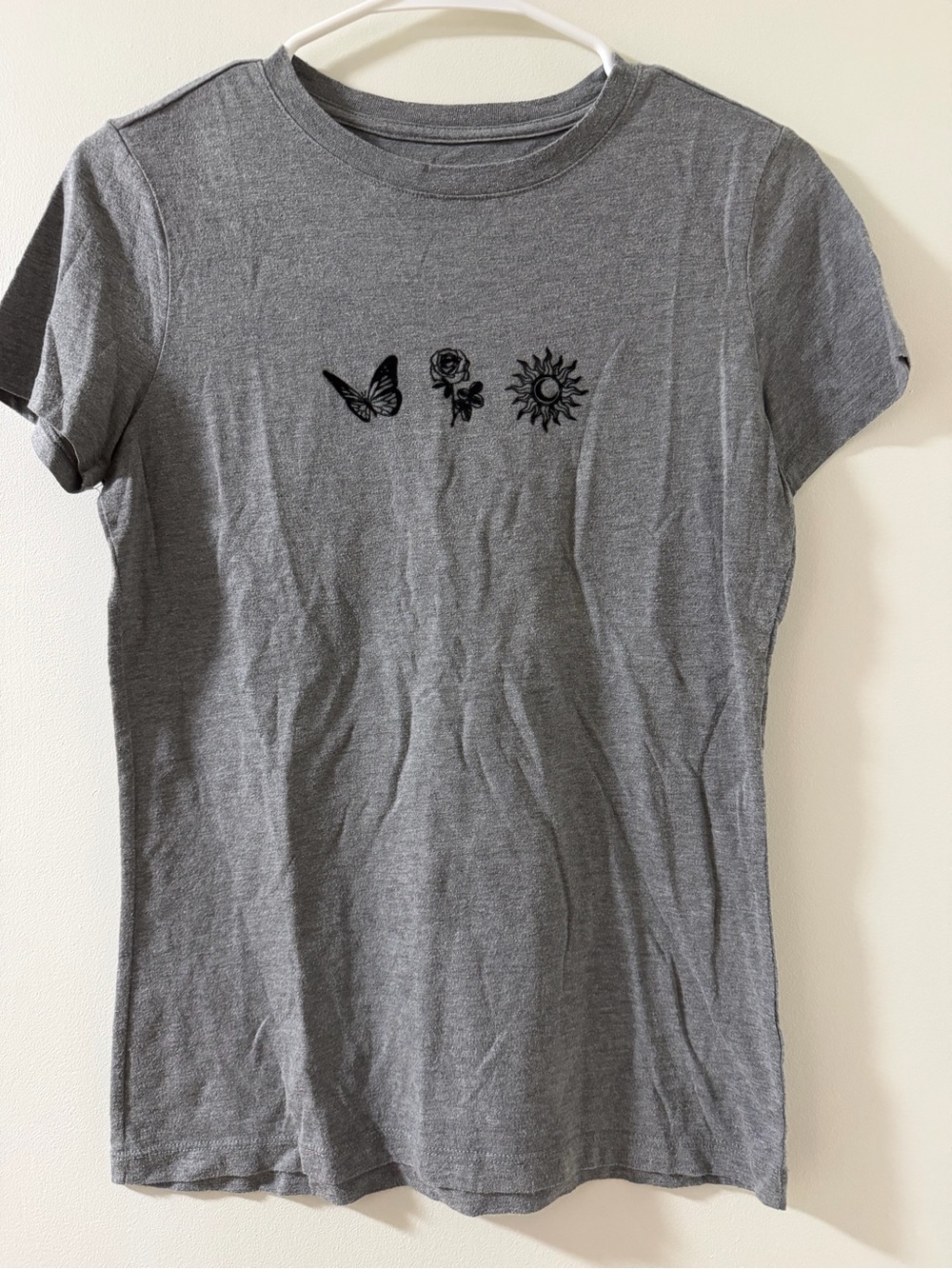 Aeropostale Graphic Tee Women Medium Gray Excellent Butterfly Rose Sun Motif